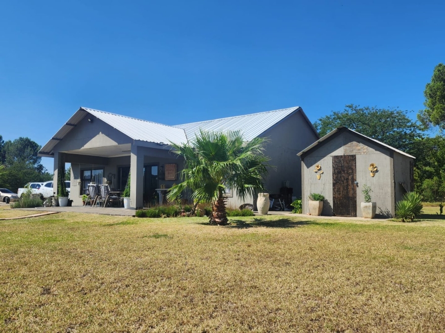 Commercial Property for Sale in The Bend Free State